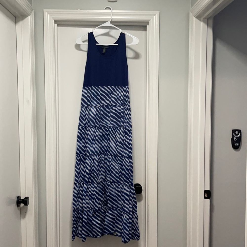 Women’s maxi dress size small